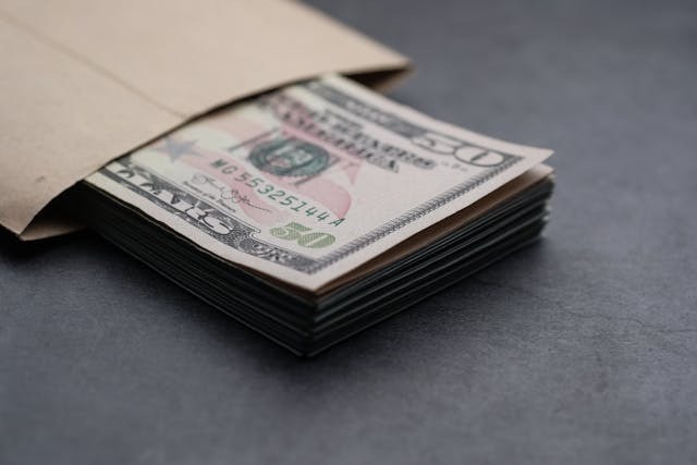 money-envelope